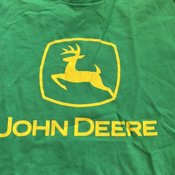 John Deere T - Picture 3 of 4
